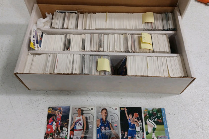 (1) Upper Deck '93 Football Cards (1) Upper Deck '93 - '94 Basketball Cards