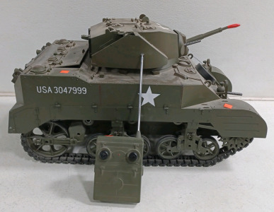 (1) RC Tank w/ Remote Control & Battery Pack