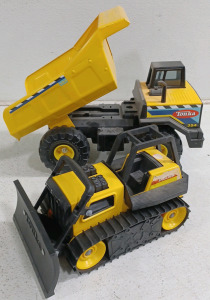 (1) Tonka Truck Metal w/ Plastic Wheels (1) Tonka Truck Bulldozer