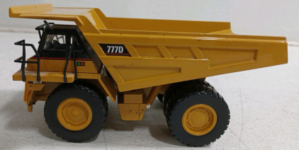 (1) Diecast 777D Caterpillar Dump Truck