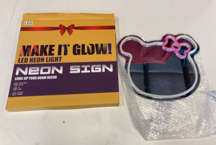 Hello Kitty LED Mirror. EB
