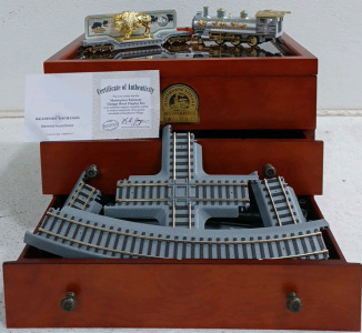 TRAIN-SET - MASTERPIECE RAILWAYS VINTAGE WOOD DISPLAY BOX w/ C.O.A. - THE BRADFORD EXCHANGE - HAWTHORNE VILLAGE DIVISION