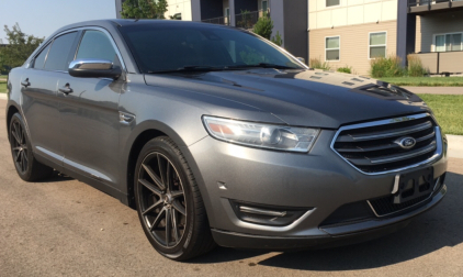 2013 FORD TAURUS - AWD - BACKUP CAMERA!