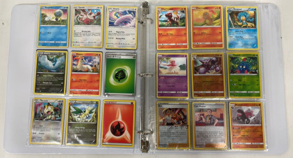 Pok&eacute;mon Binder W/ Tons Holos & Rares!