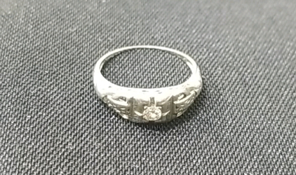 Ring W/ Gemstone