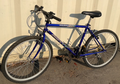 26&rdquo; Back Country HP Motiv (Blue) Bike