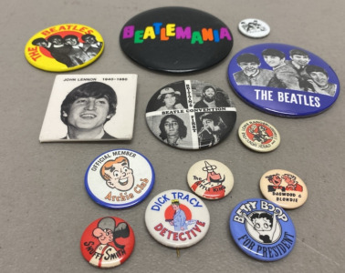 (12) Vintage Collectible Pins