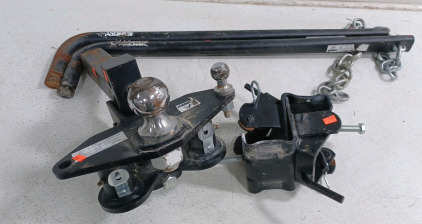 (1) Husky Weight Distribution Hitch