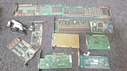 10 Pieces of Computer Motherboards & Circuitry...BB6