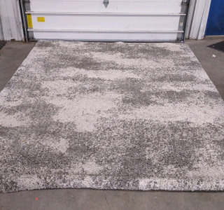 10'1"x7'10" Shag Carpet Rug (White & Gray)