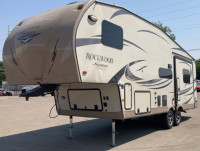 2015 FOREST RIVER ROCKWOOD FIFTH WHEEL