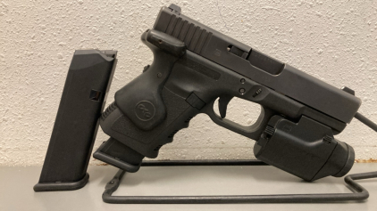 Glock 19 Gen 3 9MM w/Case - BERY609