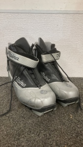 Alpina Ski Boots Size 37