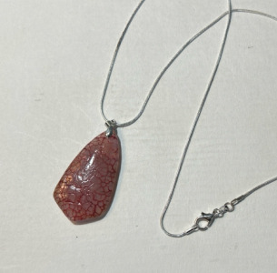 52.45 Ct Red Dragon Veins Agate Gemstone .925 Necklace