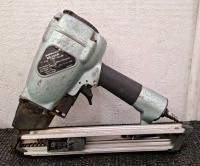 (1) Metabo HPT, NR38AK 1-1/2" Strip Nail Gun