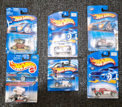 (6) Assorted Hot Wheels Toy Vehicles