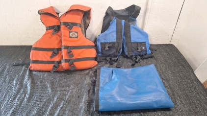 (2) Life Jackets (1) Med, (1) L/XXL & (1) Dry Bag