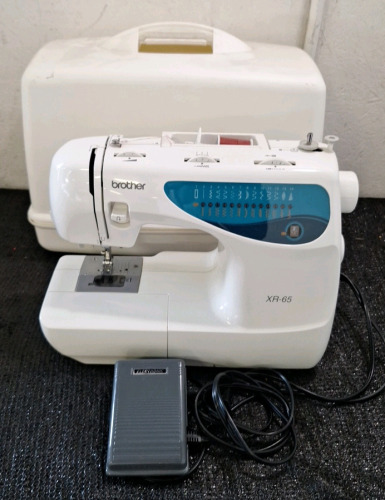 (1) Brother XR-65 Sewing Machine W/Case