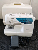 (1) Brother XR-65 Sewing Machine W/Case