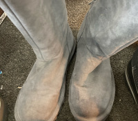 Bates Church Shoes Size 11 Men&rsquo;s, Converse Size 7 Women&rsquo;s, Boots Size 9 Men&rsquo;s, Women&rsquo;s Boots, Converse Size 8.5 Women&rsquo;s, & Assorted Scarves And Hats - 5