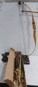 AMF Wing Arhery Division Bow - Impacti w/ Soft Woodlands Zipper Case - Great Condition! (43) Arrows - Assorted
