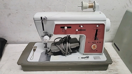 Sewing Machine, Special Zig-Zag Model 626, Singer [MB]