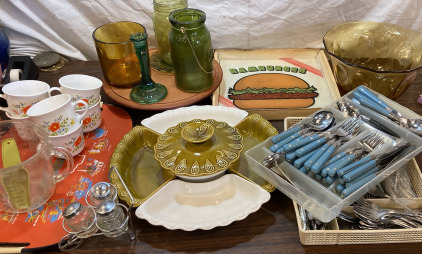 Midcentury kitchenware
