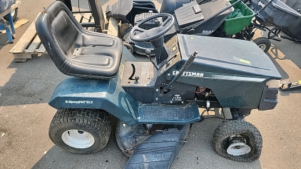 Riding Mower, 6 speed, 13.5HP, Craftsman - Runs