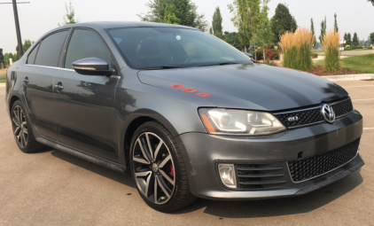 2013 VOLKSWAGEN GLI - TINTED WINDOWS - TURBO!