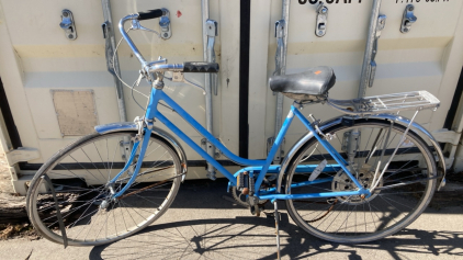Vintage Schwinn Bicycle (Blue)