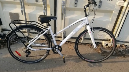 28" Infinity shimano bike (White)