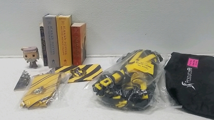 (4) Harry Potter Books, and Souvenirs, 33'ft Agility Training ladder