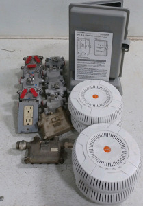 (8) Scientific Atlanta Surge-Gap Tap (4) Xirrus XR600 Wireless Access Point (1) Prime P136 Series Multi-Media Housing (1) Electrical Outlet