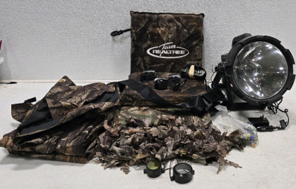 Hunting Tree Blind & Spotlight
