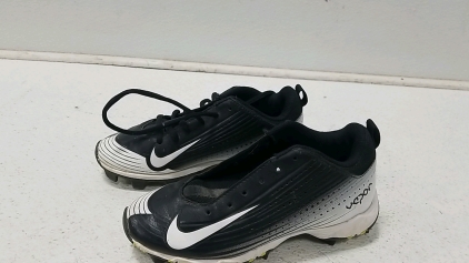Nike Kleets (Size 13c)
