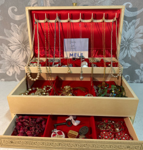 Vintage Mele &ldquo;Magic Touch&rdquo; Jewelry Case w/ Fashion Jewelry