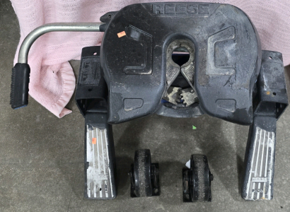 Reese Fifth Wheel Hitch