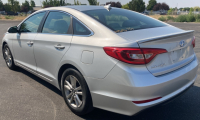2016 HYUNDAI SONATA - DROVE GREAT - CLEAN - 4
