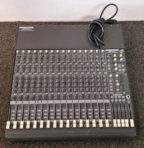 (1) MACKIE 1604-VLZ Pro Mixer