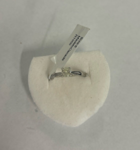 14K Gold Diamond ( 0.25CT ) Ring ( Size 6 )