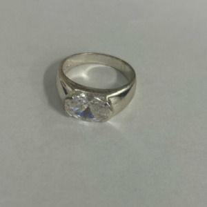 Silver Ring ( Size 8 )