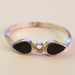 Silver Onyx Ring ( SIZE 7.5 )