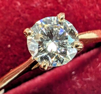 $1570 10K 1.23G Lab Diamond 0.46Ct Ring ( SIZE 7 )