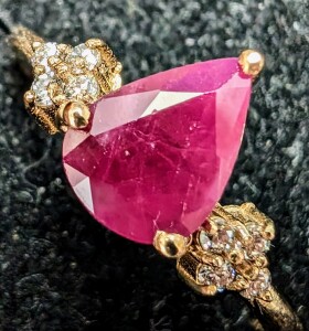 $1650 10K 2G Ruby 0.6Ct & 0.12Ct Diamond Ring ( SIZE 7 )