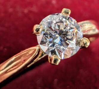 $1500 10K 1.4G Lab Diamond 0.26Ct Ring
