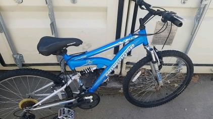26" Mongoose Blue Bike