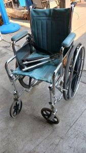 Everest and Jennings Traveler Wheelchair