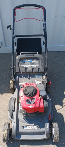 (1) Briggs & Stratton Black Max EXi625 Lawn Mower