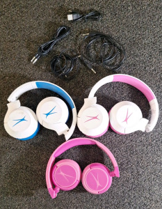 (3) ALTEC LANSING KID SAFE NOISE CANCELING WIRED OR WIRELESS HEADPHONES, W/ (1) CHARGING CABLE & (3) AUDIO PATCH CABLES