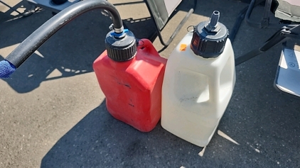 Weed Sprayer Tank & Fuel Can (5 gallon)